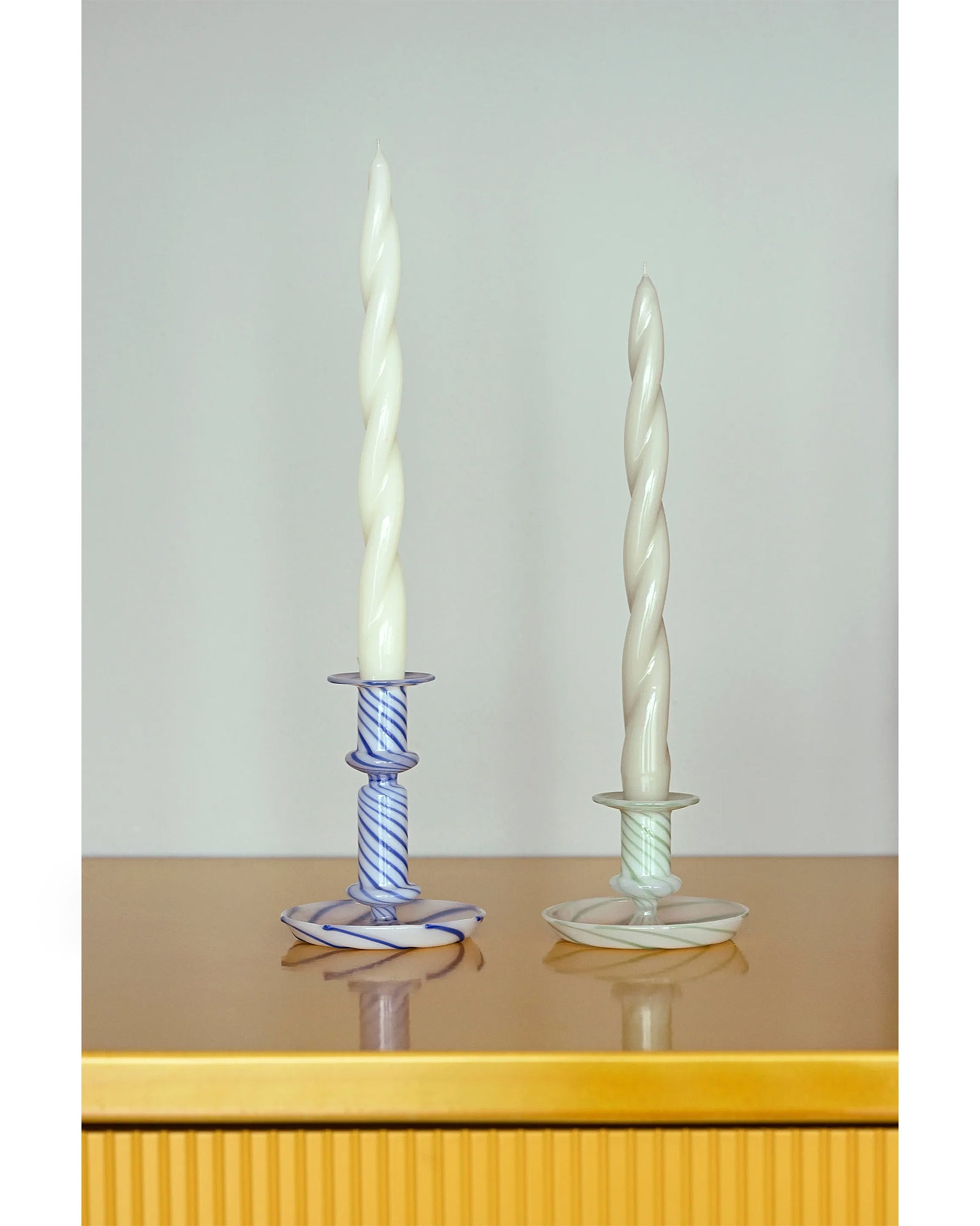 Glazen Kandelaar Flare Stripe Milk | Wit Blauw