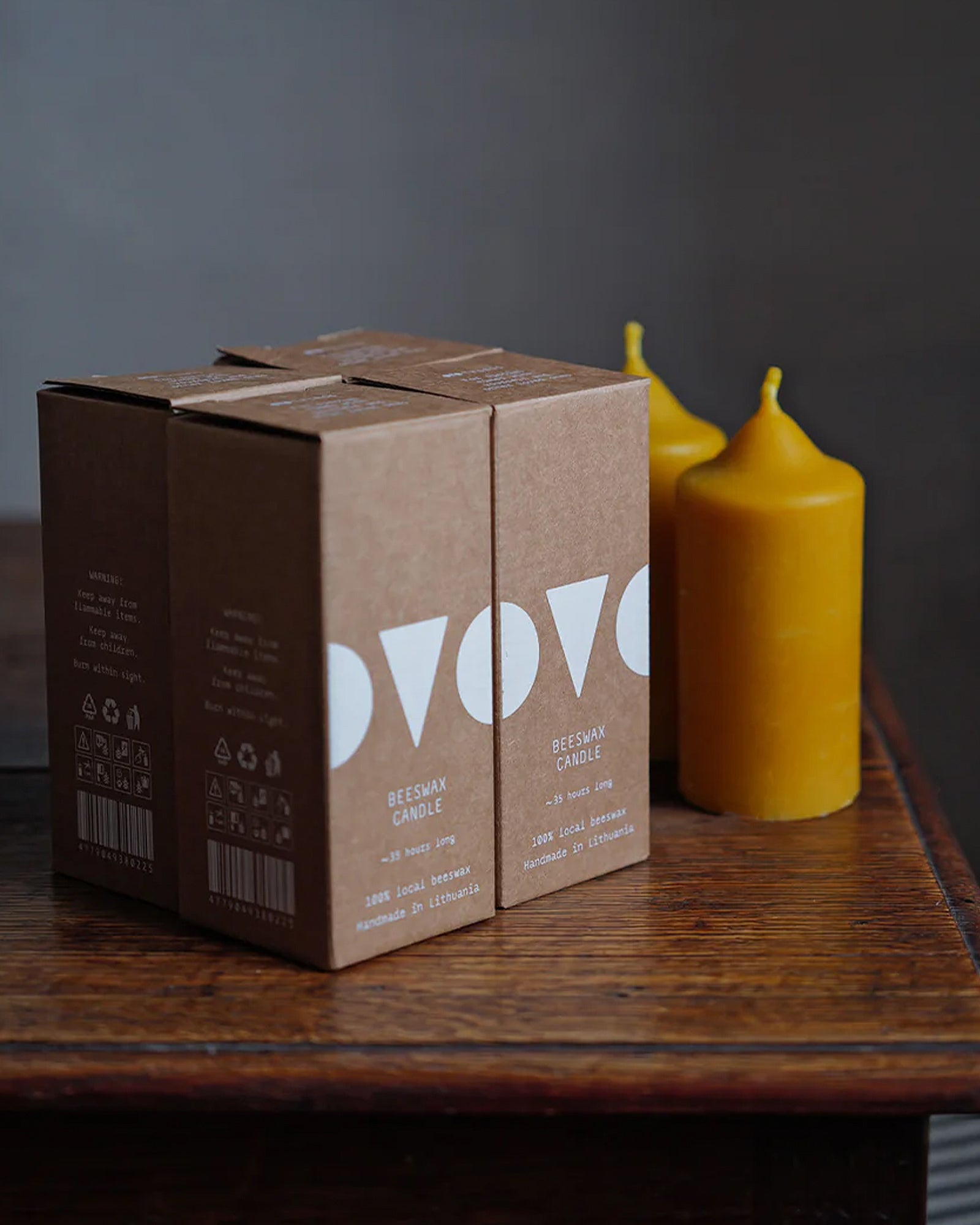 Small Beeswax Candle | kleine pilaar kaars van bijenwas