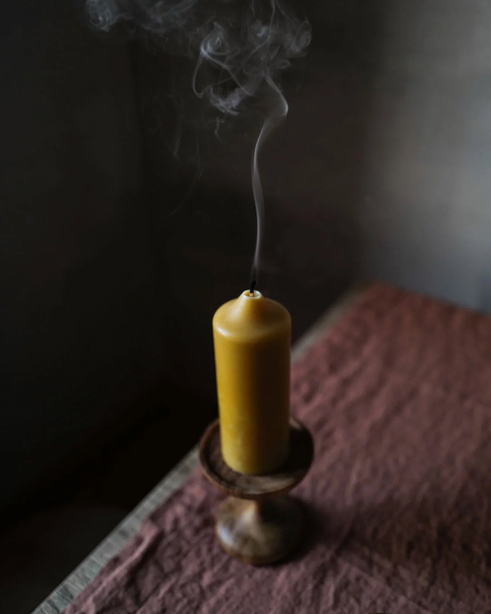 Small Beeswax Candle | kleine pilaar kaars van bijenwas